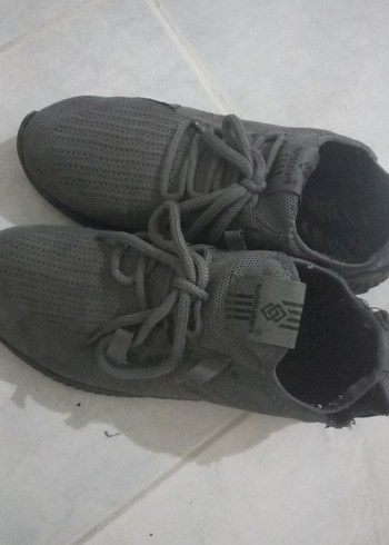 Nike Gri Bağcıklı Erkek Spor Ayakkabı