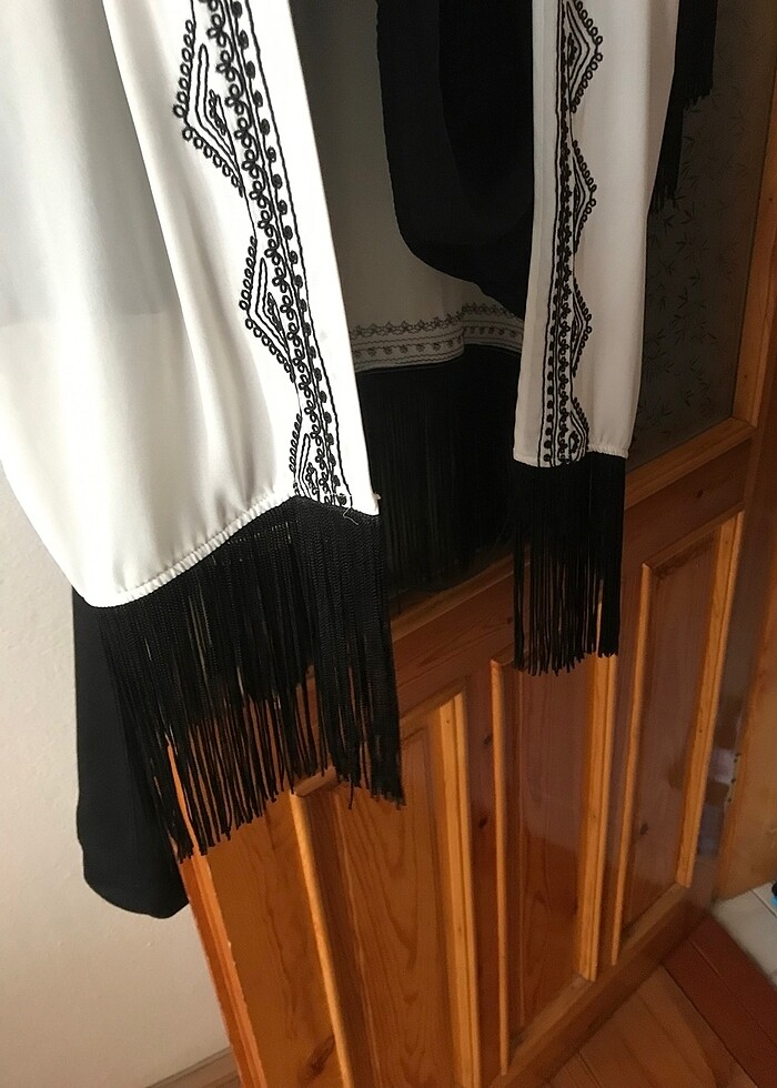 Koton marka püsküllü kimono - Görsel 3