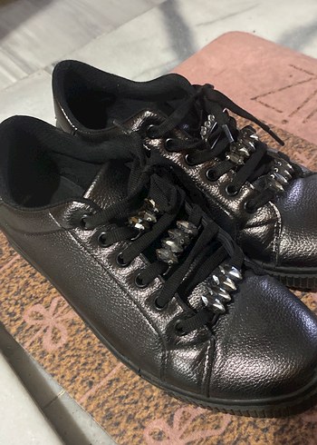 Gri renk , sağlam . 39 numara - Görsel 2