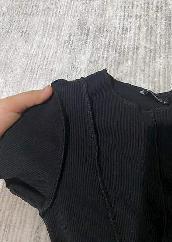 m Beden Siyah Kısa Kollu Crop Tişört