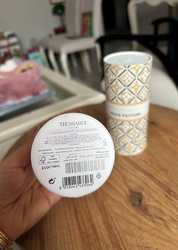 Trussardi Pure Jasmine ve Louis Vuitton Attrape Rêves kutu - Görsel 3