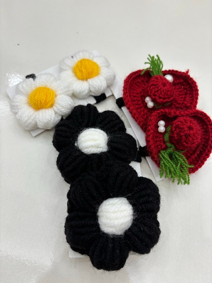 Renkli Örgü Çiçekli Çocuk Toka Seti - Görsel 3