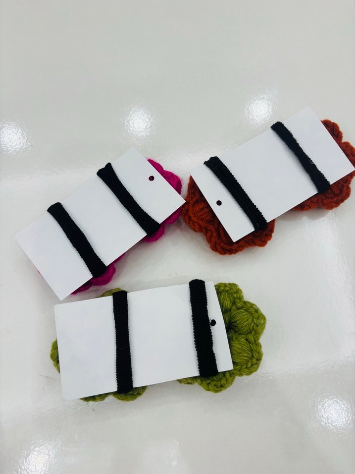 Çiçek Desenli Örgü Çocuk Saç Tokası - Görsel 4