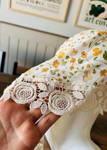 Beden beyaz Renk Dantel Detaylı Beyaz Çiçekli taç bandana