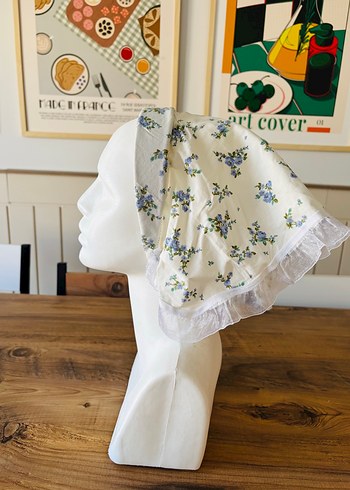 Beyaz Çiçekli taç bandana