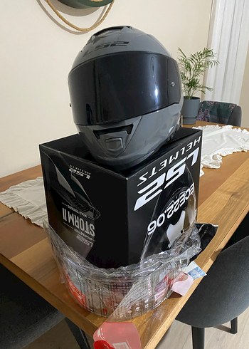 Parlak Gri Siyah LS2 Biker Motosiklet Kaskı - Görsel 3