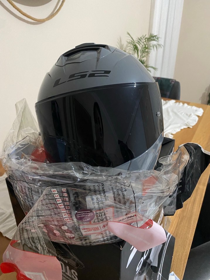 Parlak Gri Siyah LS2 Biker Motosiklet Kaskı - Görsel 4