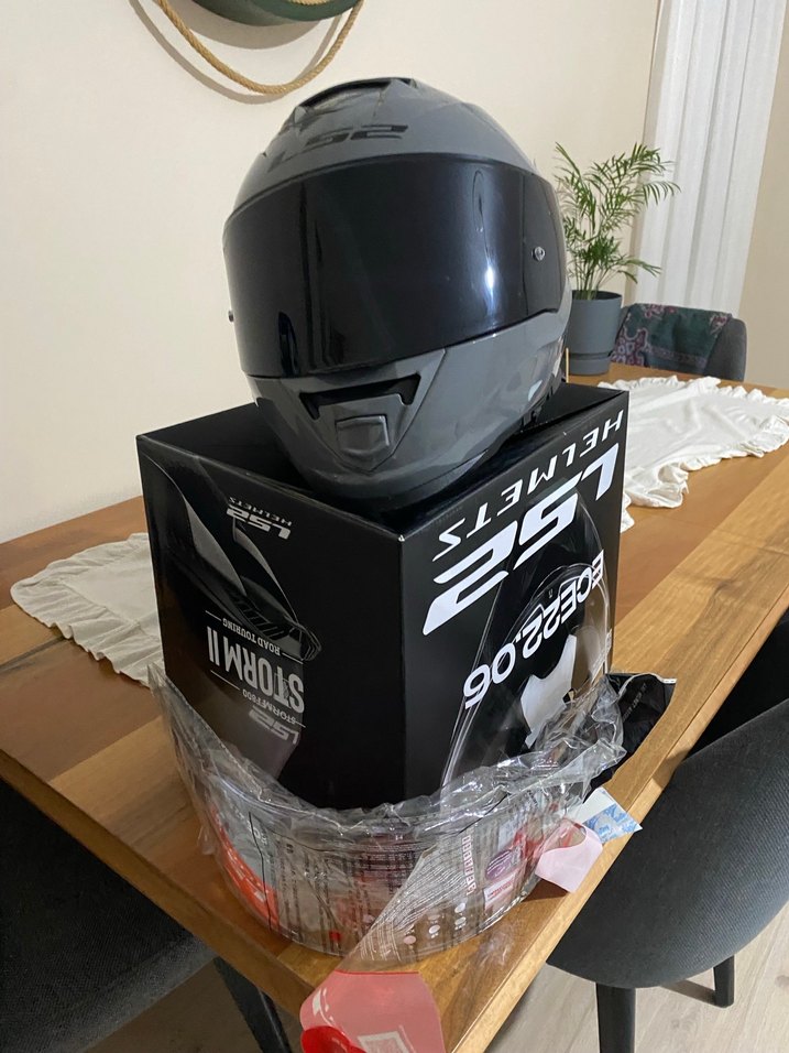 Parlak Gri Siyah LS2 Biker Motosiklet Kaskı - Görsel 3