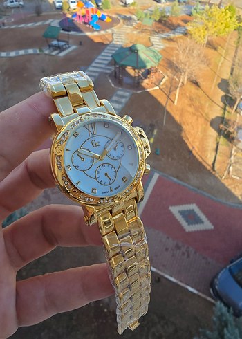 Altın Renkli Kadın Kol Saati - Görsel 3