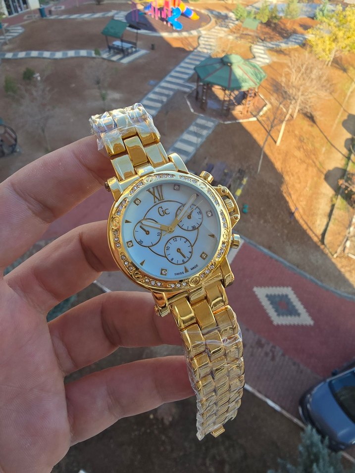 Altın Renkli Kadın Kol Saati - Görsel 5