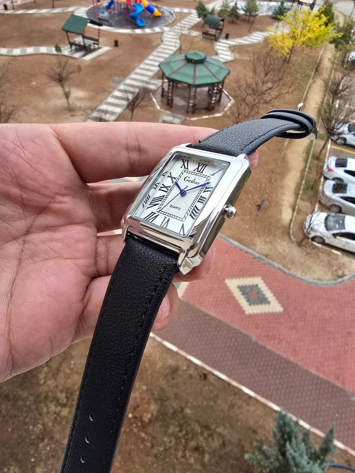 Klasik Kadın Kol Saati Siyah Kayışlı - Görsel 4