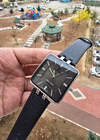 Siyah Kadın Kemerli Modern Saat - Görsel 3