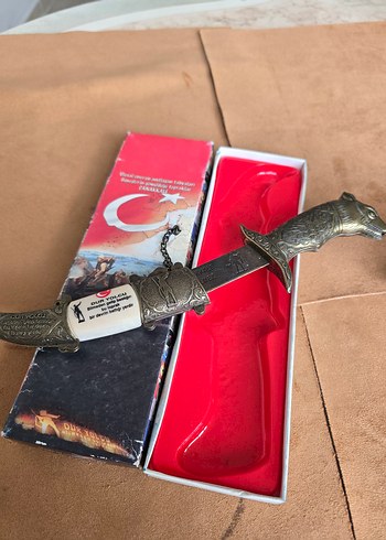 Altın Renk İşlemeli Kılıç Figürlü Bıçak - Görsel 3