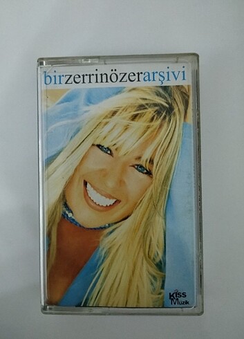 Zerrin Özer 