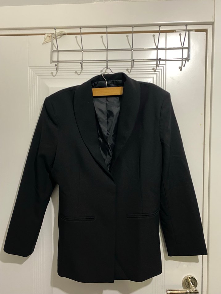 Düğmeli Siyah Midi Tuxedo Ceket - Görsel 2