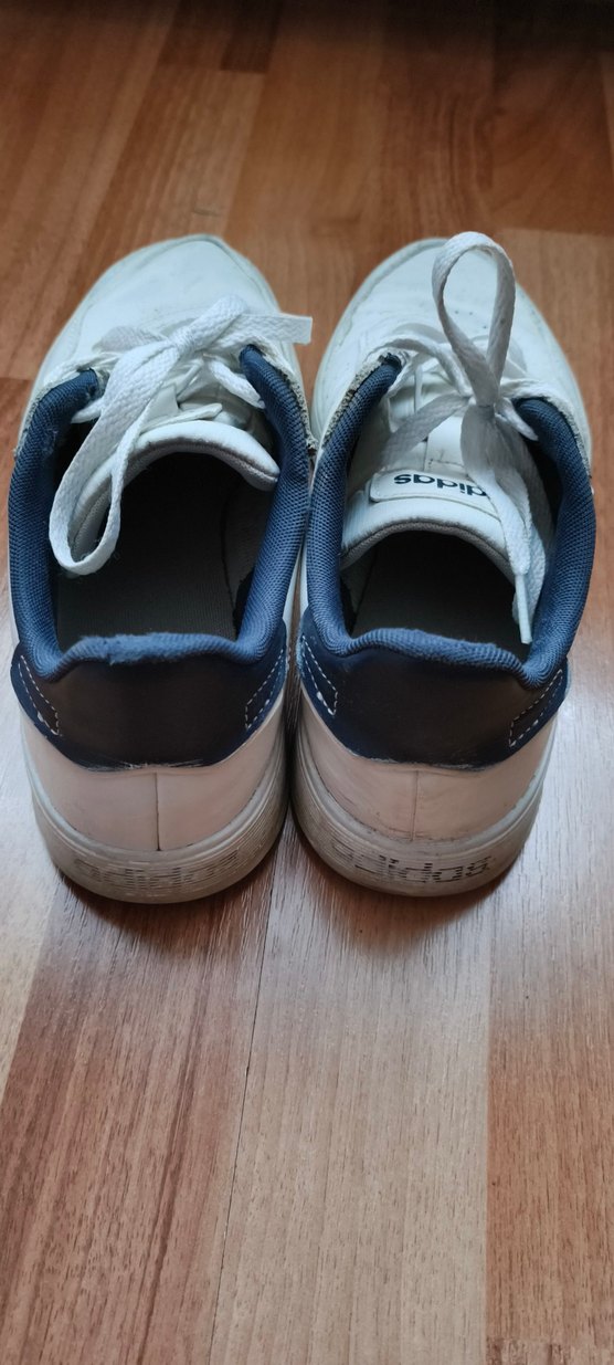 Beyaz Adidas Bağcıklı Erkek Spor Ayakkabı - Görsel 4