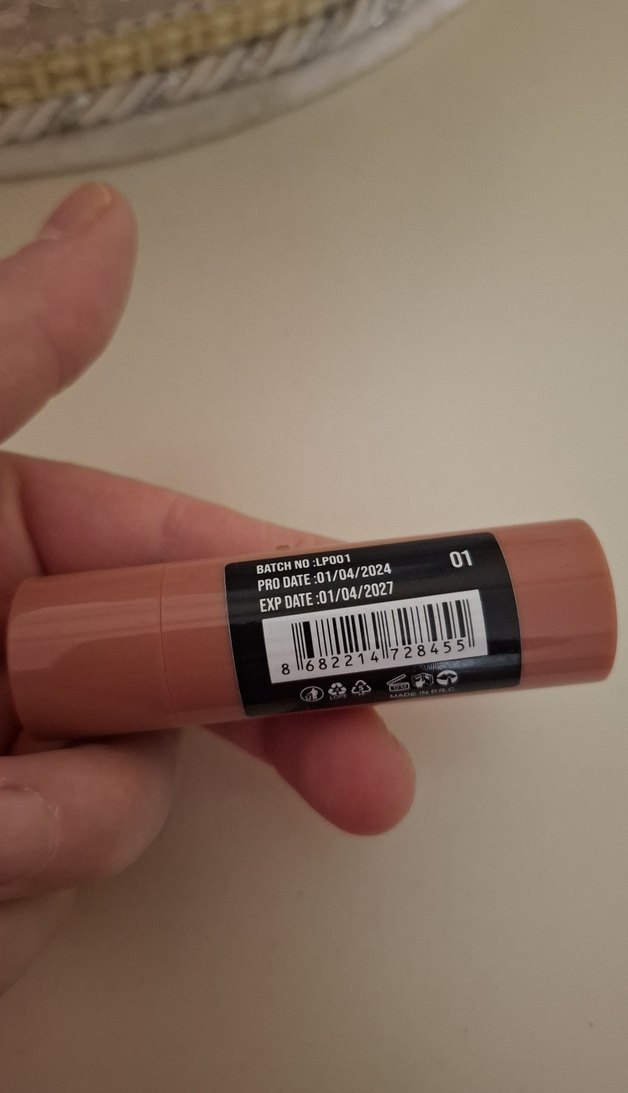 Parlak Bej Renkli Ruj - Görsel 2