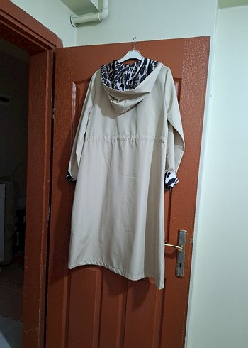 Zebra detaylı trençkot - Görsel 4