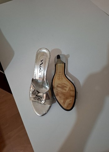 38 Beden Kadın gümüş Siyah Topuklu Terlik