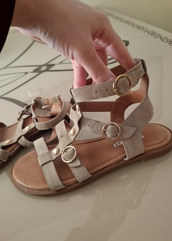 Nine West Bej gercek deri üstü süet Kadın Sandalet
