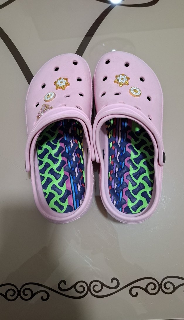 Düğmeli Pembe Nakışlı Kadın Terlik - Görsel 3