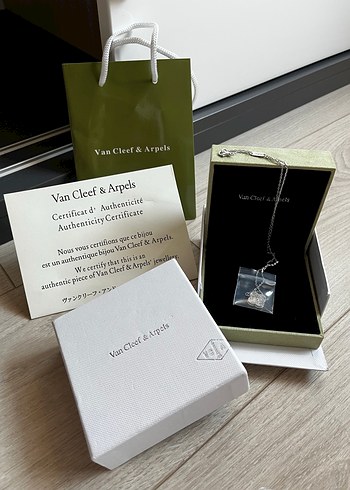 Van Cleef Kolye