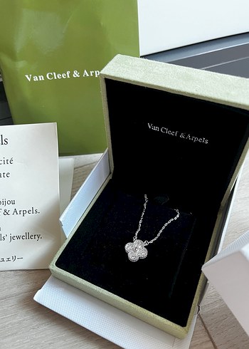 Beden beyaz Renk Van Cleef Kolye