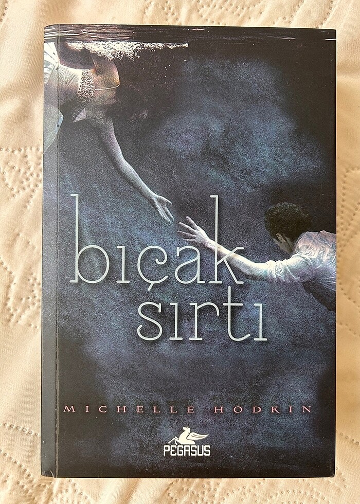 Mara Dyer Seti - Görsel 4