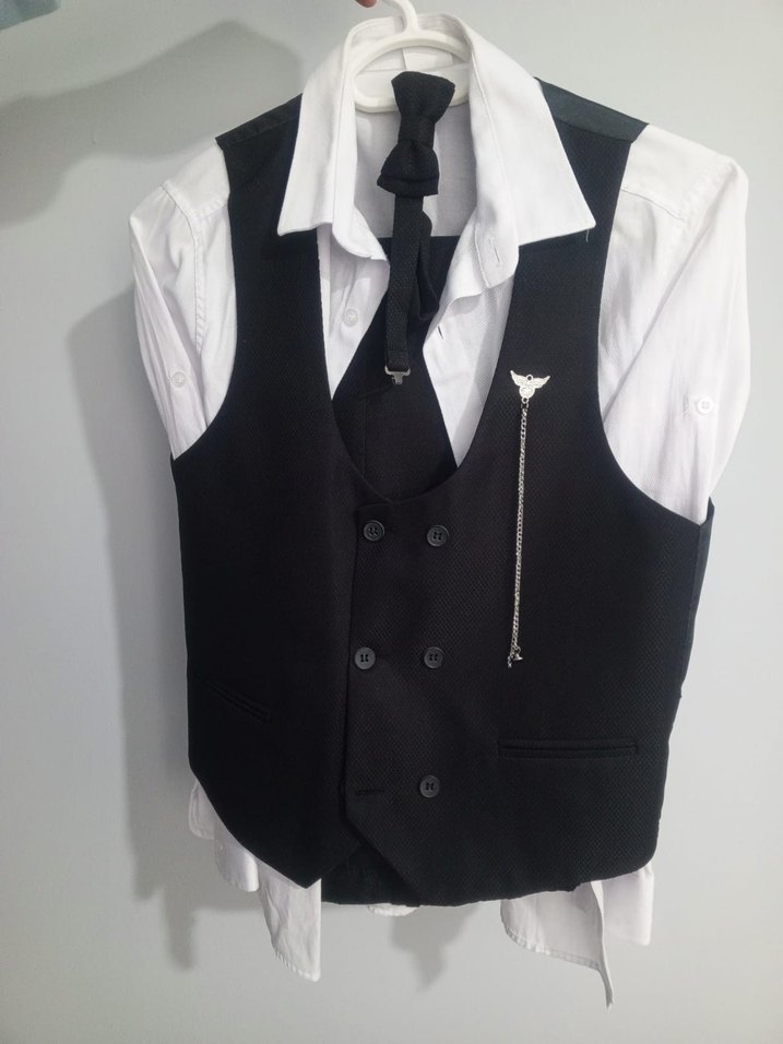 Klasik Siyah Düğmeli Erkek Takım Elbise - Görsel 2