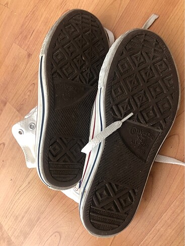 35 Beden beyaz Renk beyaz orijinal converse