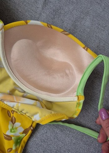 Sarı Çiçek Desenli Bebek Slingi - Görsel 3