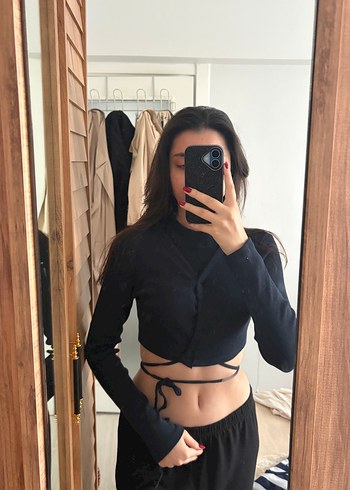 Trendyol & Milla Siklik Ve Rahatlik Crop Bluz
