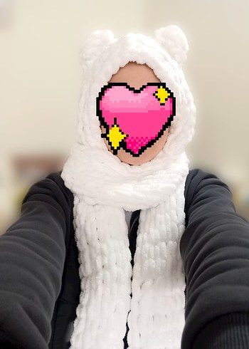 Beyaz Nakışlı Örgü Kulaklı Atkı - Görsel 2