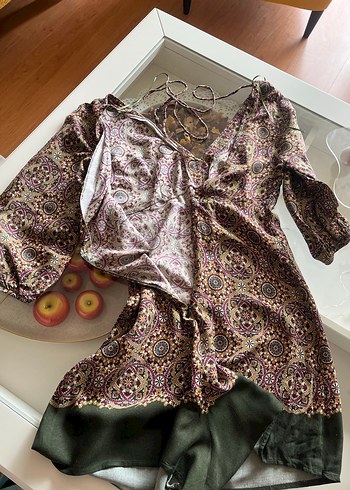 Bohem Desenli V Yakalı Mini Short elbise - Görsel 4