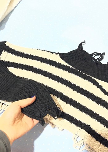 Çizgili Boğazlı Siyah Kadın Triko Kazak - Görsel 3