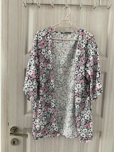 Çiçekli Kimono