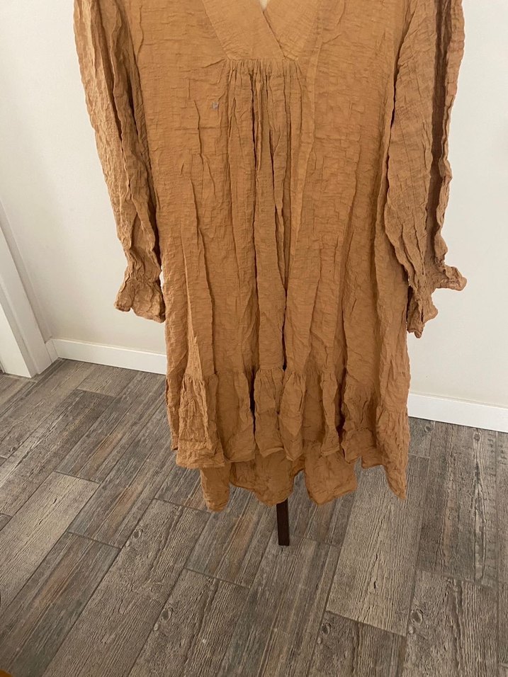 Bej Bol Kesim Elbise - Görsel 5