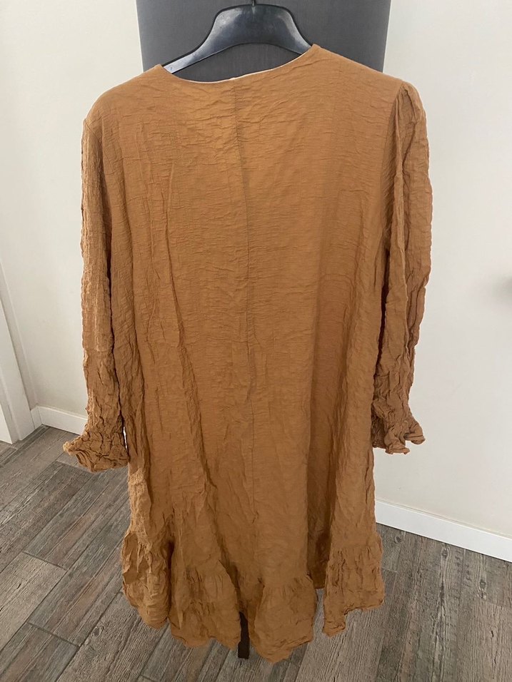 Bej Bol Kesim Elbise - Görsel 3