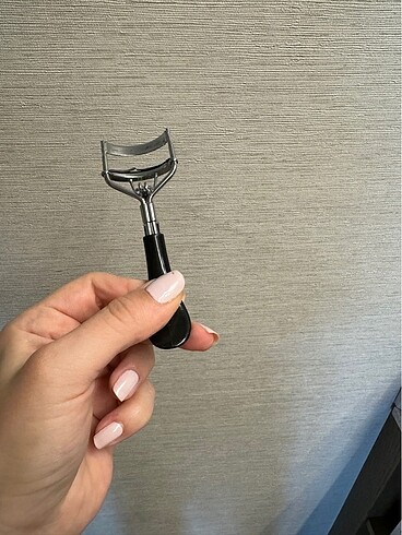 Beden Kirpik kıvırıcı