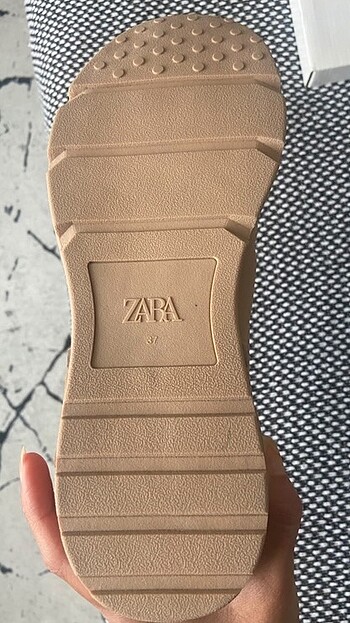 37 Beden camel Renk Zara spor ayakkabı