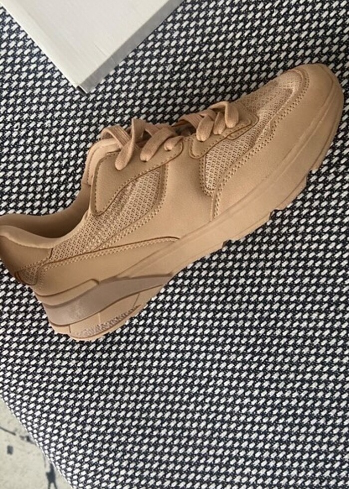 Zara spor ayakkabı - Görsel 3