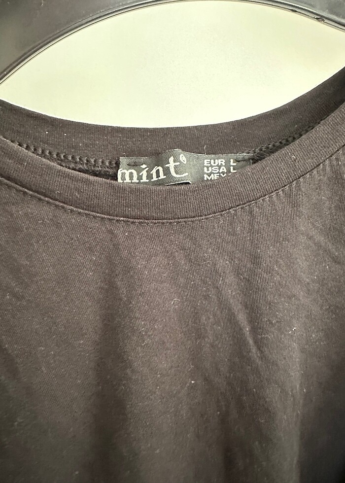 Kolları işlemeli bluz - Görsel 3