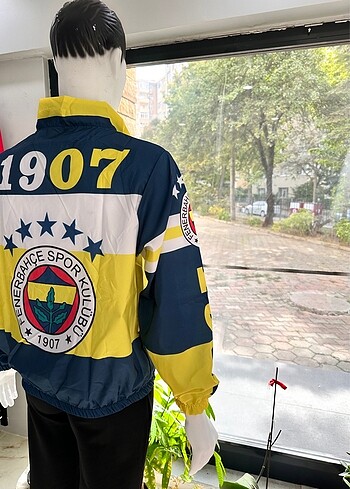 Takımınızın yağmurluğunu üstünüzde taşıyın - Görsel 7