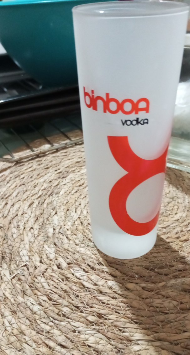 Mat camda kırmızı baskılı shot bardağı.  binboğa vodka. - Görsel 2