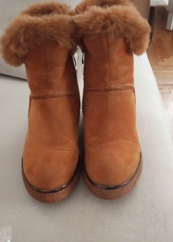 Bej Süet Kürk Detaylı Kadın Dolgu Topuk Bot - Görsel 2