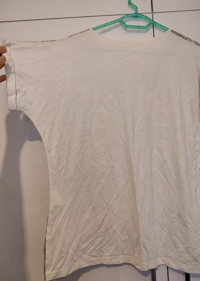 Desenli Yazlık Etiketli Şık Bluz - Görsel 4