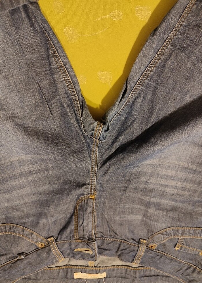 Koyu Mavi Kıvrlabilir Kot Şort - Görsel 2