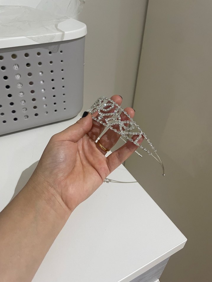 Beyaz Parlak Payetli Gelin Tacı - Görsel 2