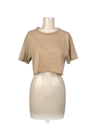 Pull and Bear T-shirt %70 İndirimli.