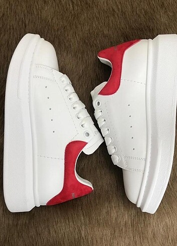 39 Beden beyaz Renk ALEXANDER MCQUEEN BEYAZ KIRMIZI UNİSEX SNEAKER 